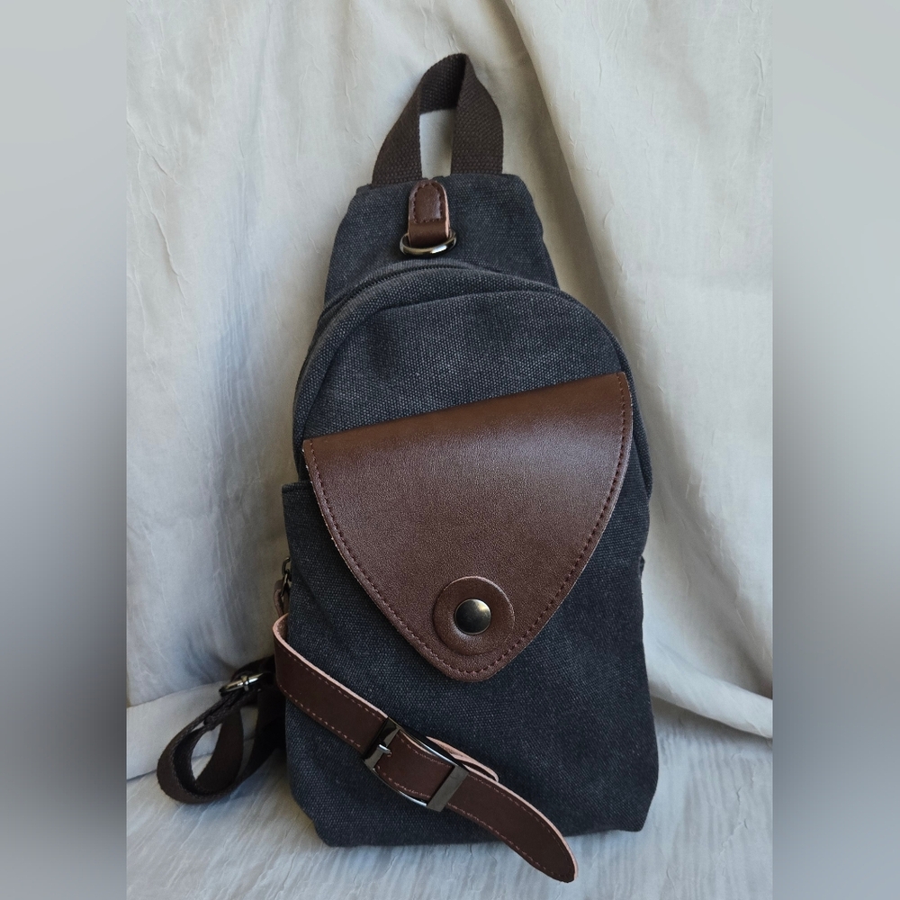 Outdoor Canvas Sling Bag Crossbody Backpack Casual Rucksack- NWOT 
